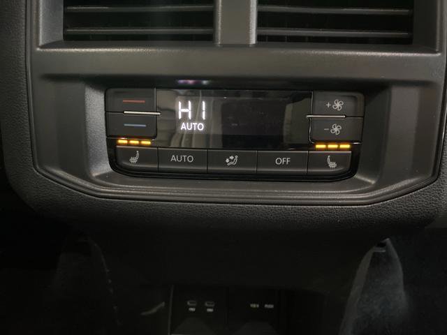 Used 2022 Volkswagen Atlas SEL Premium image 35