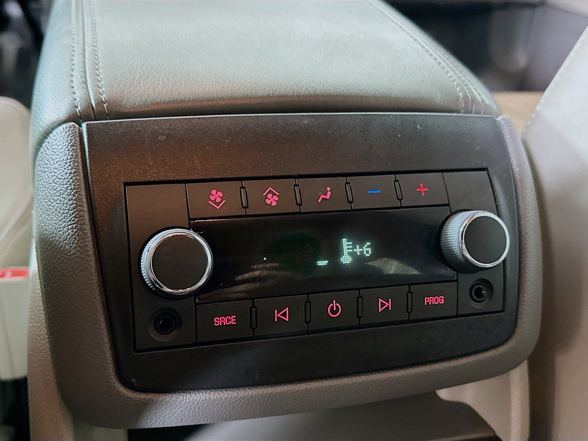 Used 2014 GMC Acadia SLT FWD image 25