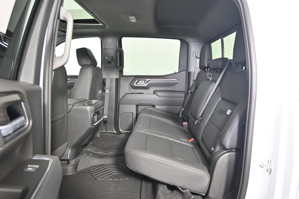 New 2026 Chevrolet Silverado 1500 LTZ w/ LTZ Premium Package AWD/4WD image 17