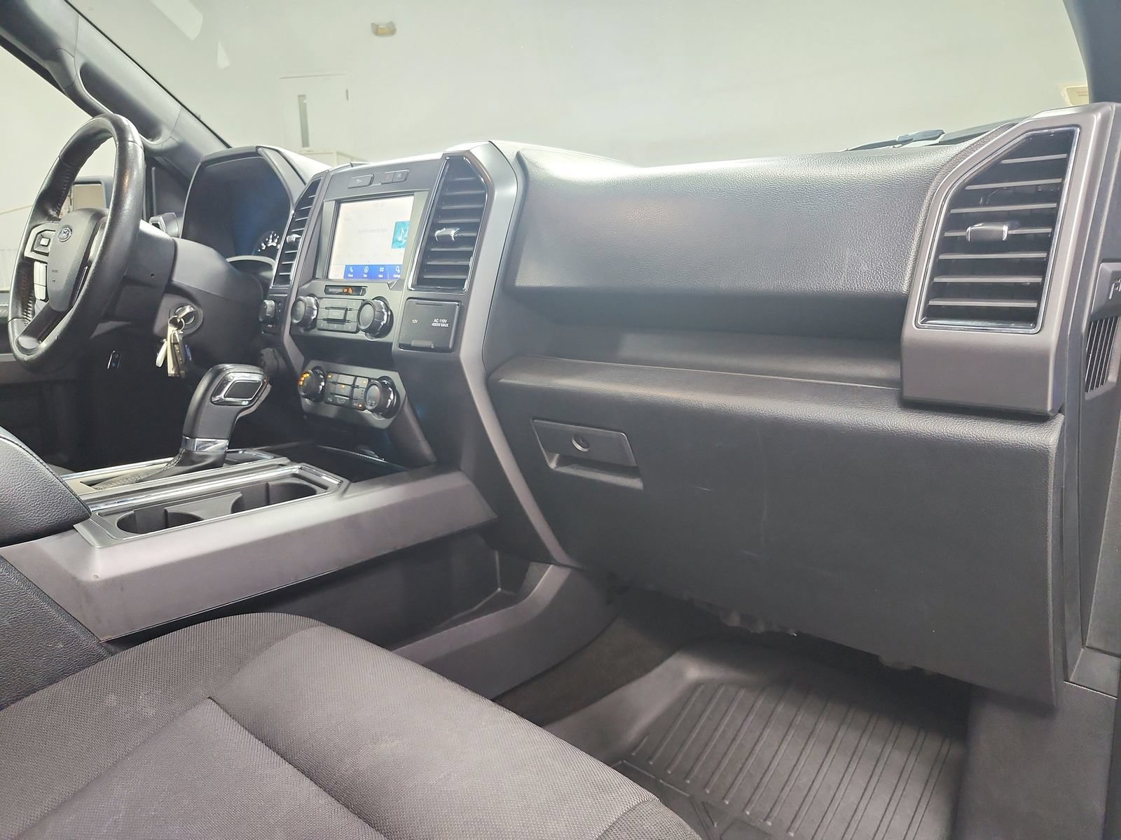 Used 2019 Ford F150 XLT w/ Equipment Group 302A Luxury AWD/4WD image 41