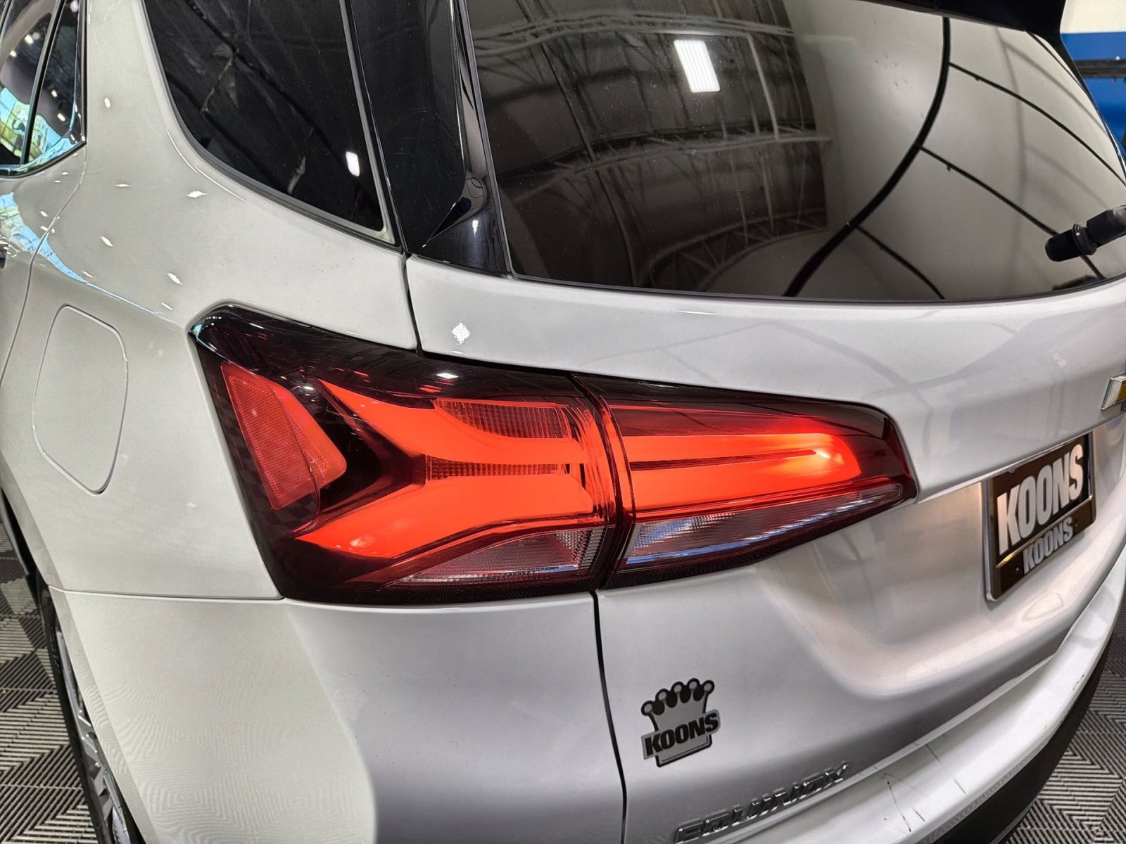 Used 2022 Chevrolet Equinox Premier AWD/4WD image 25