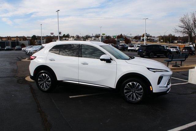 Used 2024 Buick Envision Preferred image 6