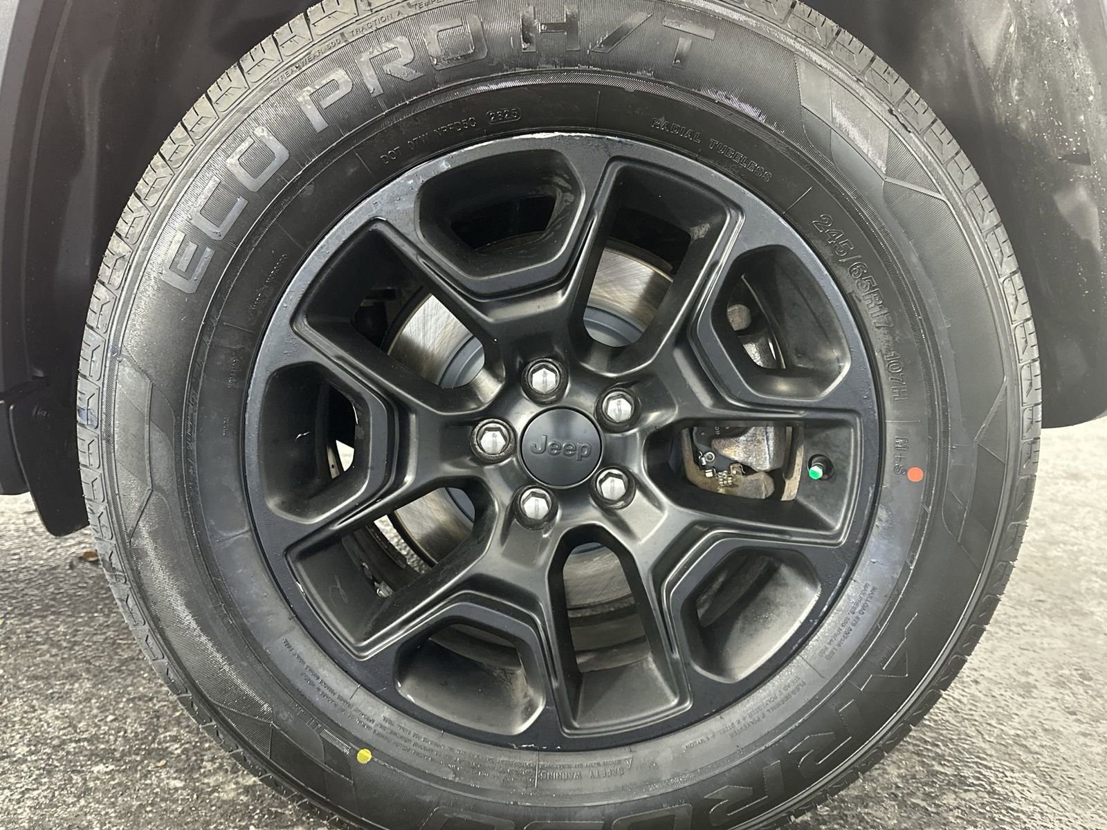 Used 2020 Jeep Cherokee Trailhawk w/ Cold Weather Group image 18