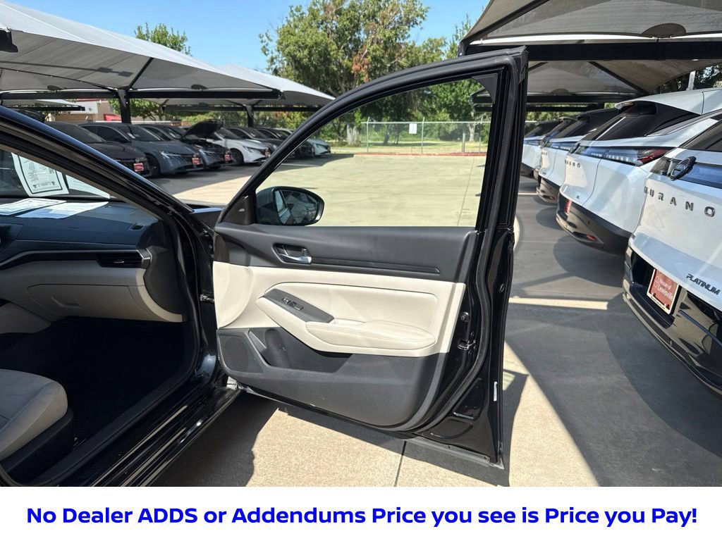Certified 2025 Nissan Altima 2.5 SV FWD image 25