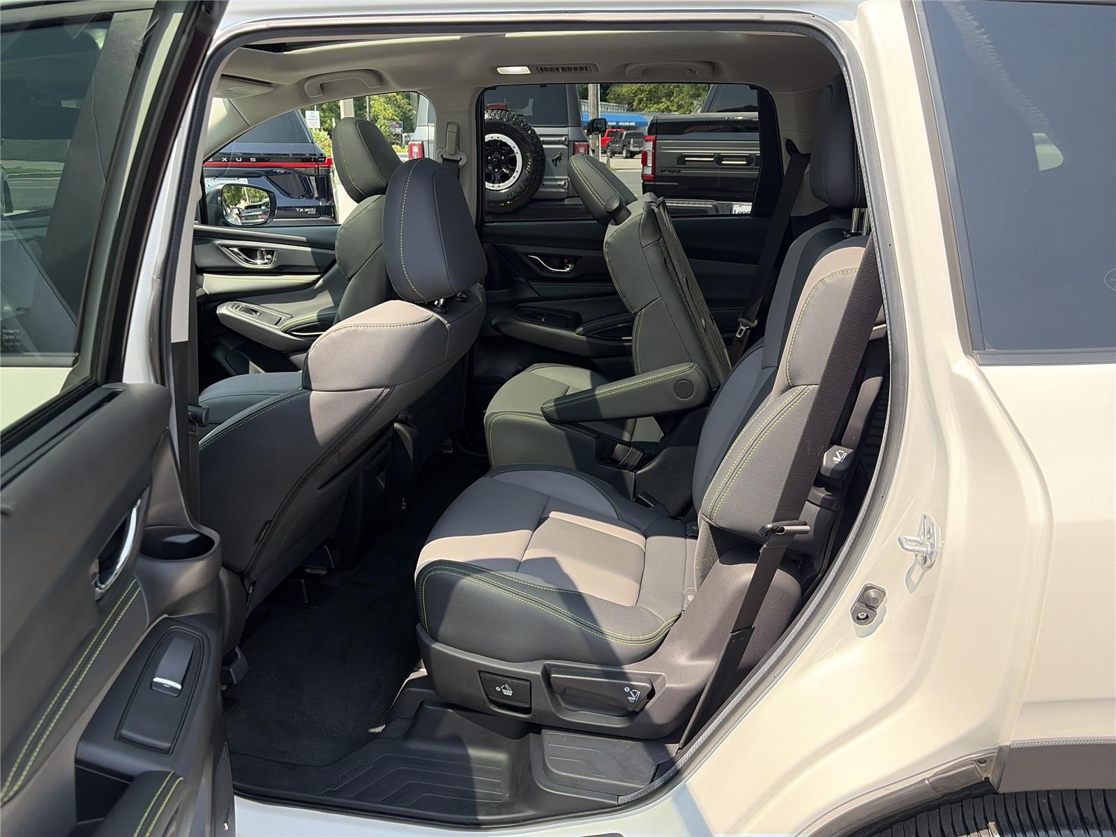 Used 2024 Subaru Ascent Onyx Edition Limited AWD/4WD image 12