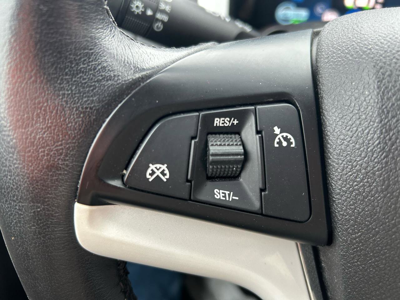 Used 2013 Chevrolet Volt w/ Comfort Package image 18