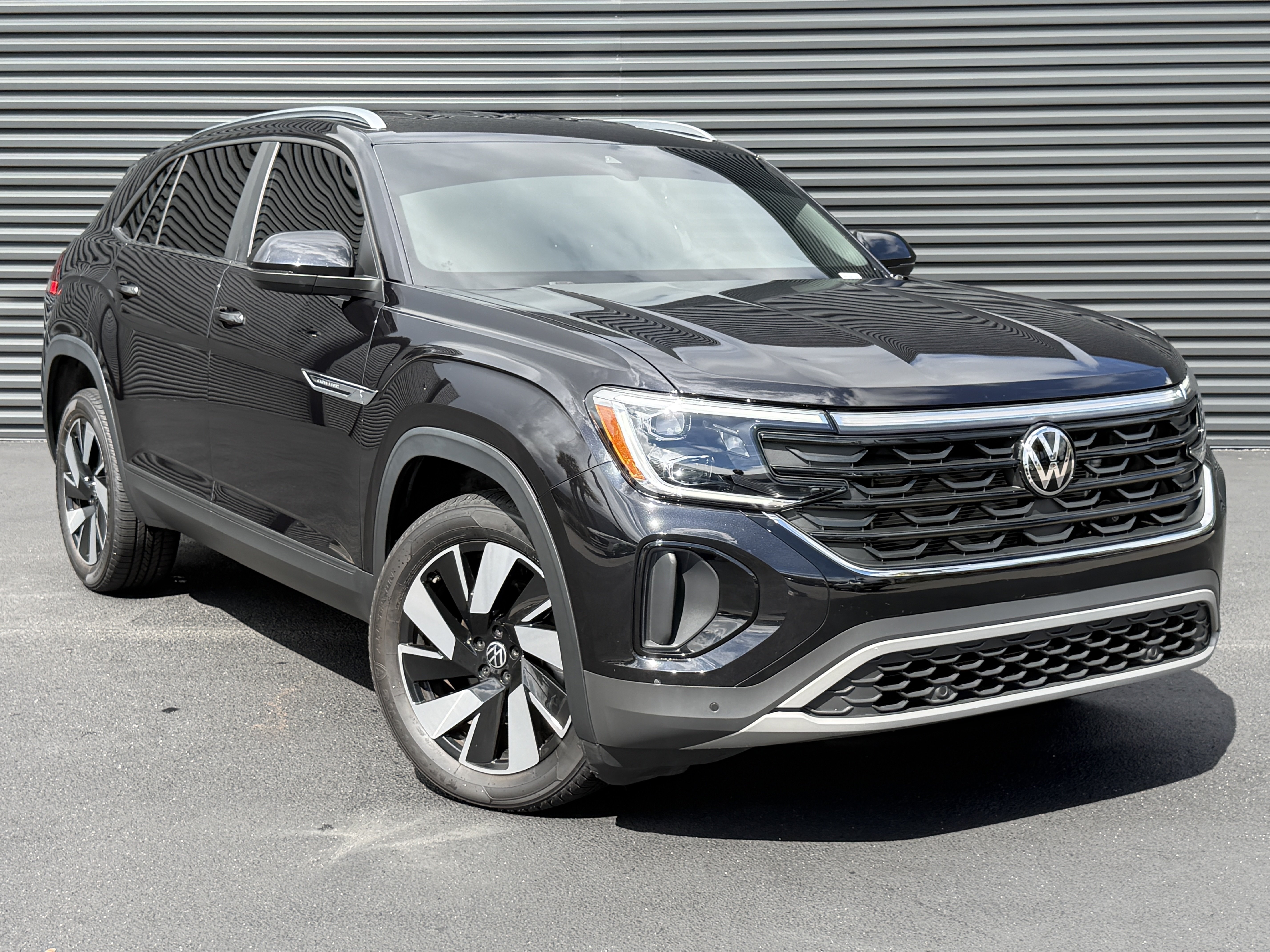 Used 2024 Volkswagen Atlas Cross Sport SE AWD/4WD image 7