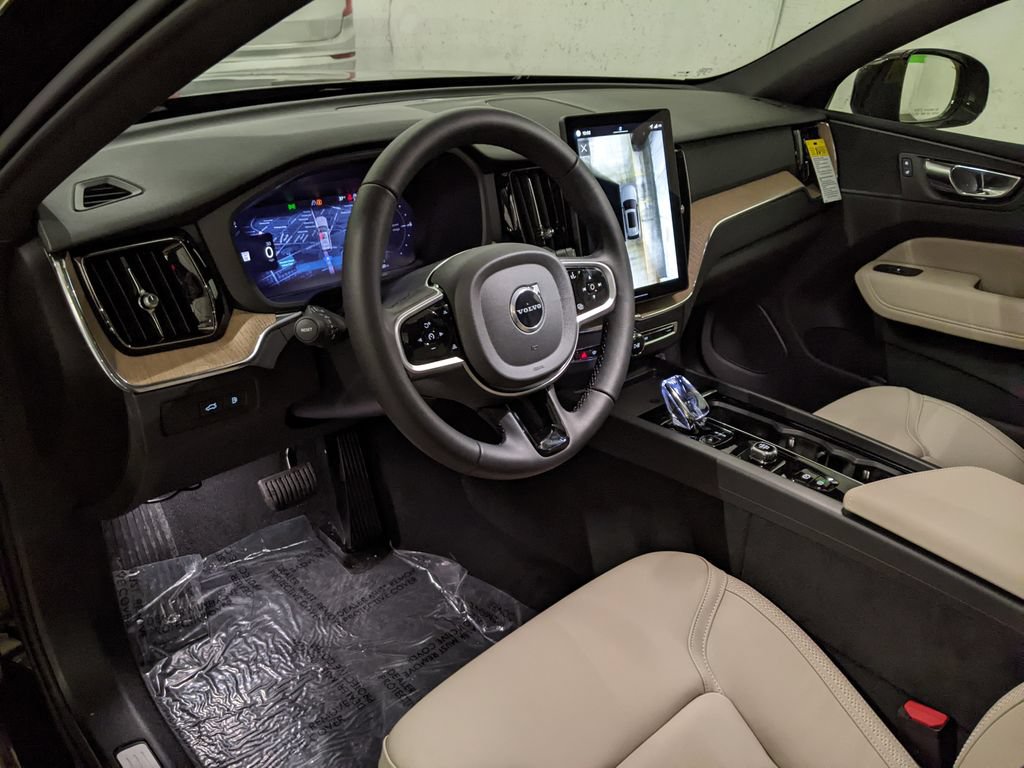 New 2026 Volvo XC60 T8 Plus w/ Protection Package Premier AWD/4WD image 8