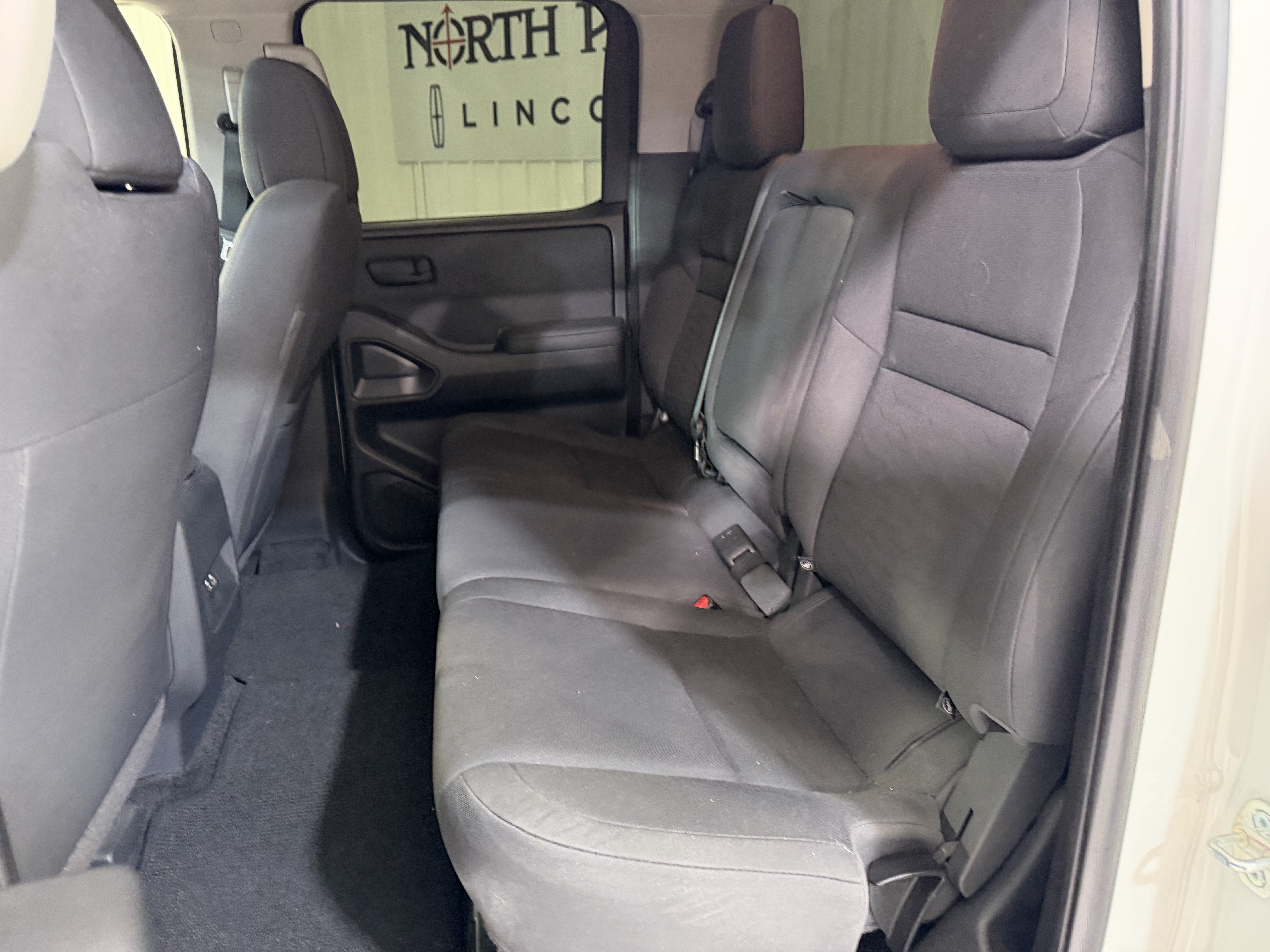 Used 2022 Nissan Frontier S w/ Technology Package RWD image 10