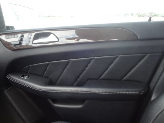 Used 2016 Mercedes-Benz GL 320 BlueTEC 4MATIC image 17
