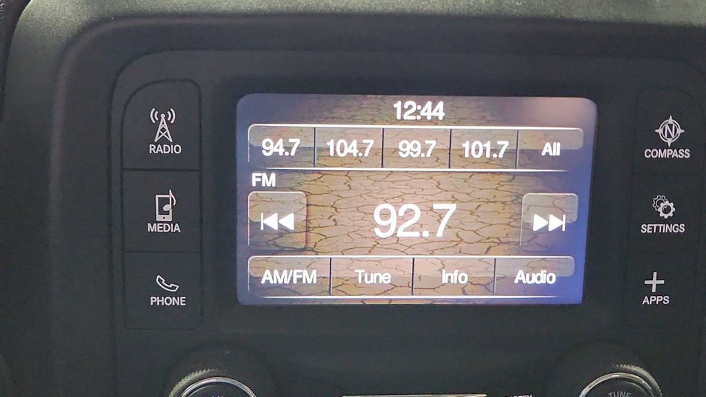 Used 2020 Jeep Renegade Sport w/ Sport Appearance Group image 20