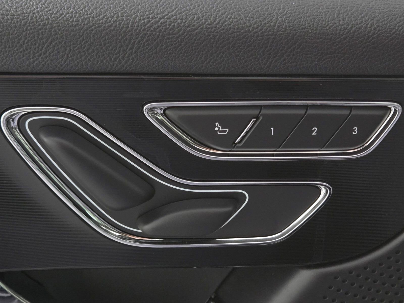 New 2026 Lincoln Corsair Premiere image 24