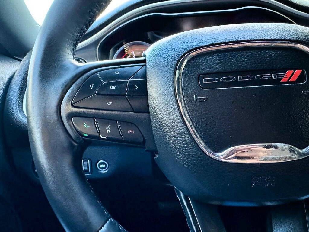 Used 2019 Dodge Challenger SXT image 20