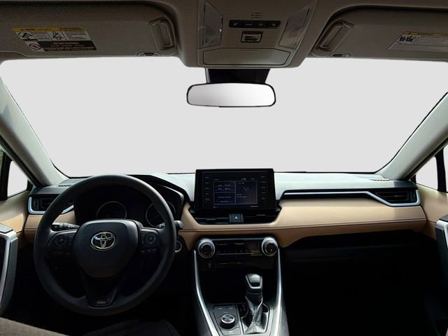 Used 2021 Toyota RAV4 XLE image 18