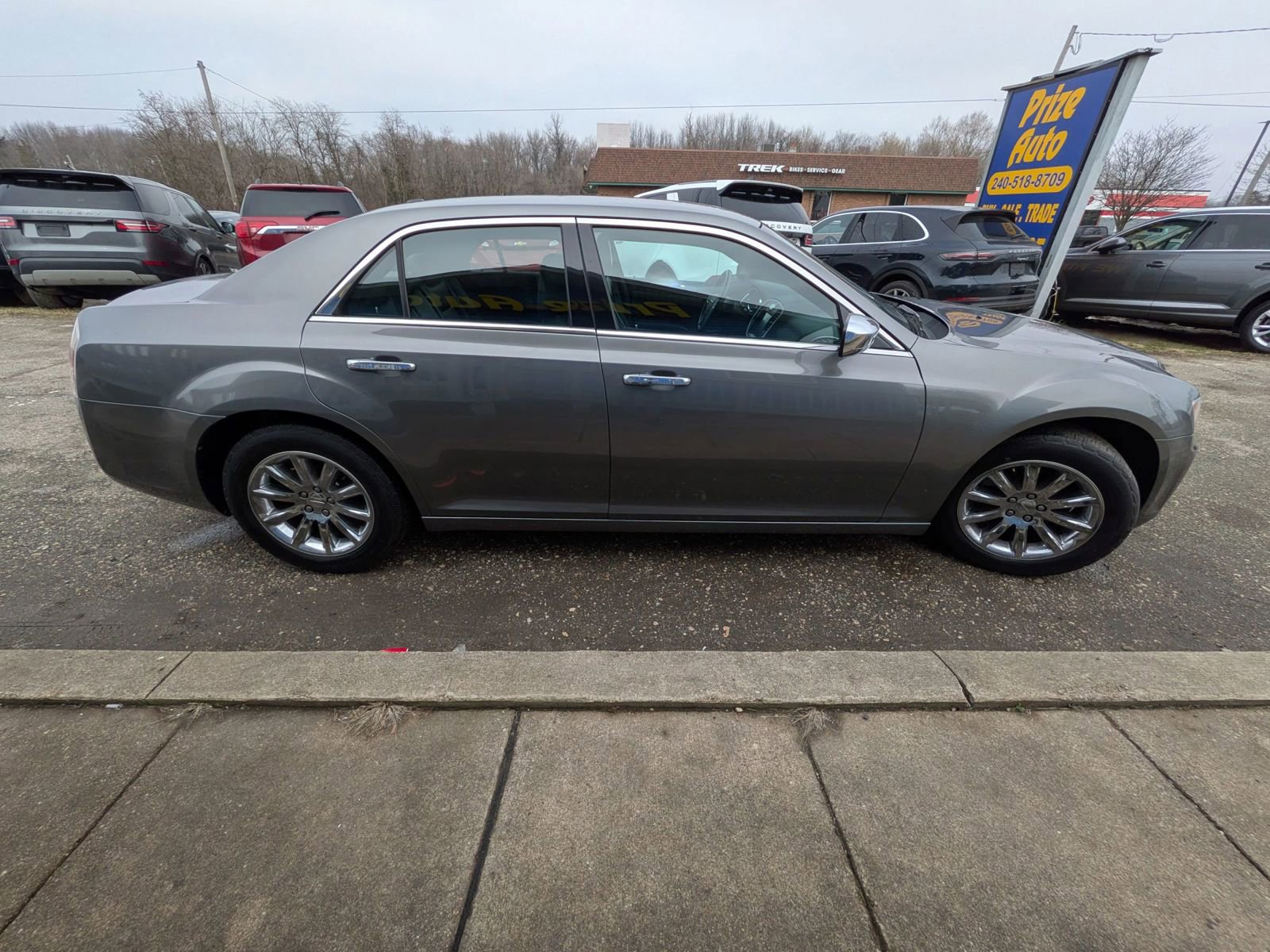 Used 2012 Chrysler 300 Limited RWD image 7