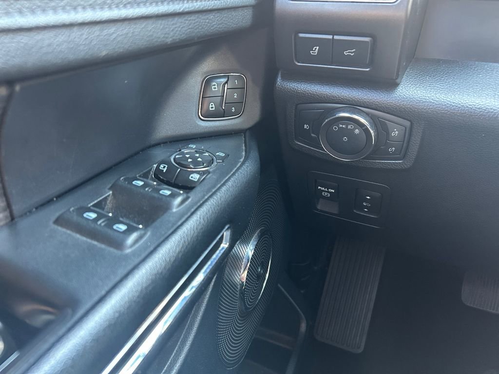Used 2019 Ford Expedition Max Limited AWD/4WD image 18