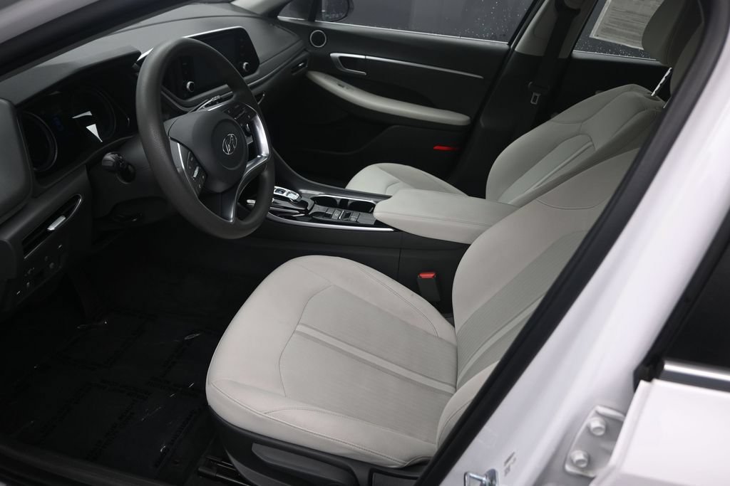 Used 2022 Hyundai Sonata SE w/ Preferred Accessory Package FWD image 14