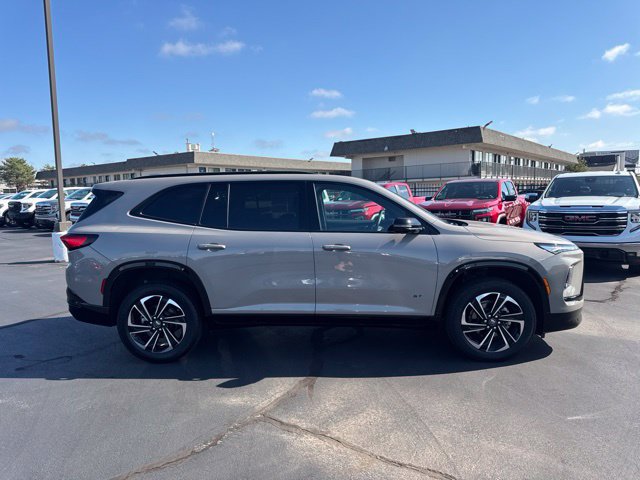 Used 2026 Buick Enclave Sport Touring FWD image 2