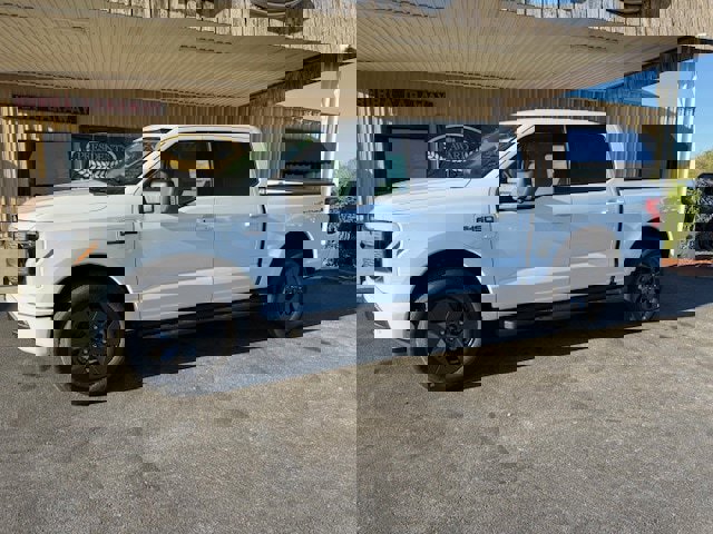 New 2025 Ford F150 Lightning Flash image 2