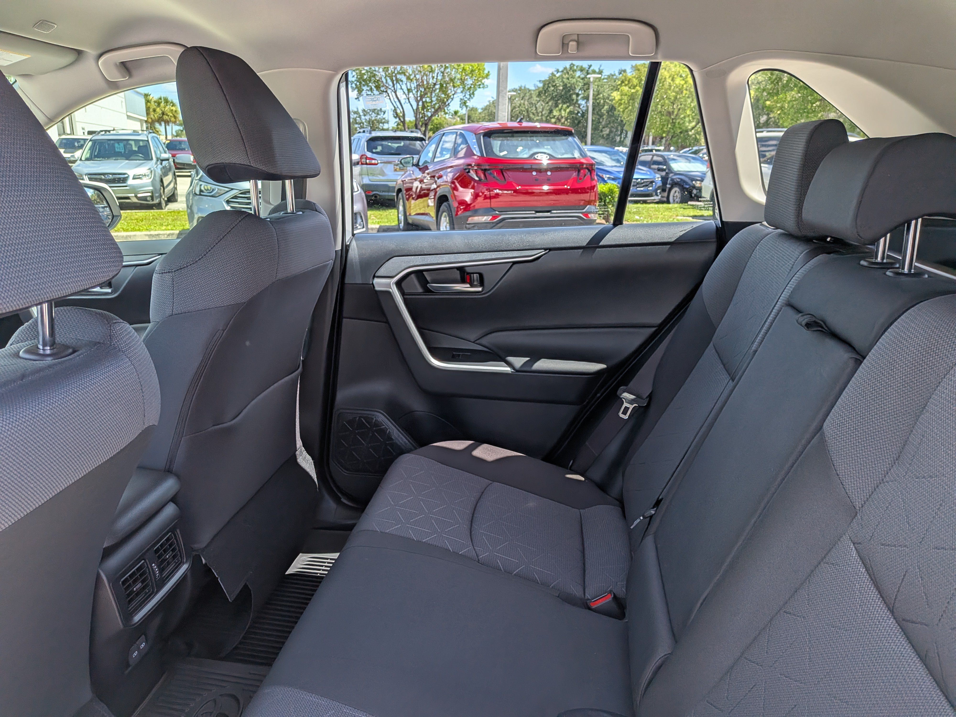 Used 2024 Toyota RAV4 XLE AWD/4WD image 14