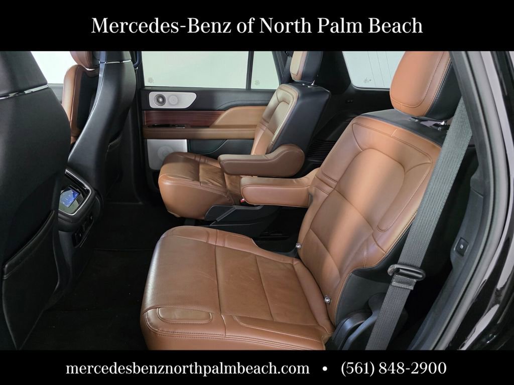 Used 2023 Lincoln Navigator Reserve image 14