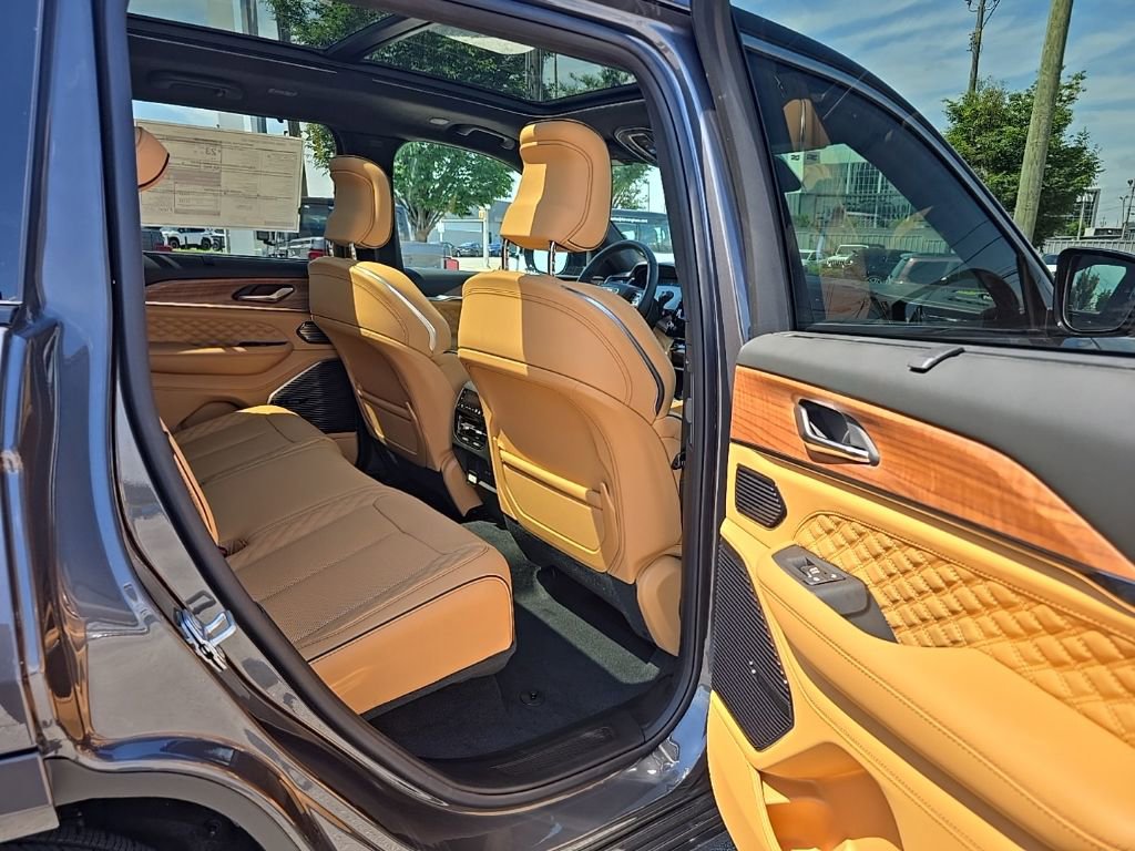 New 2026 Jeep Grand Cherokee Summit AWD/4WD image 20