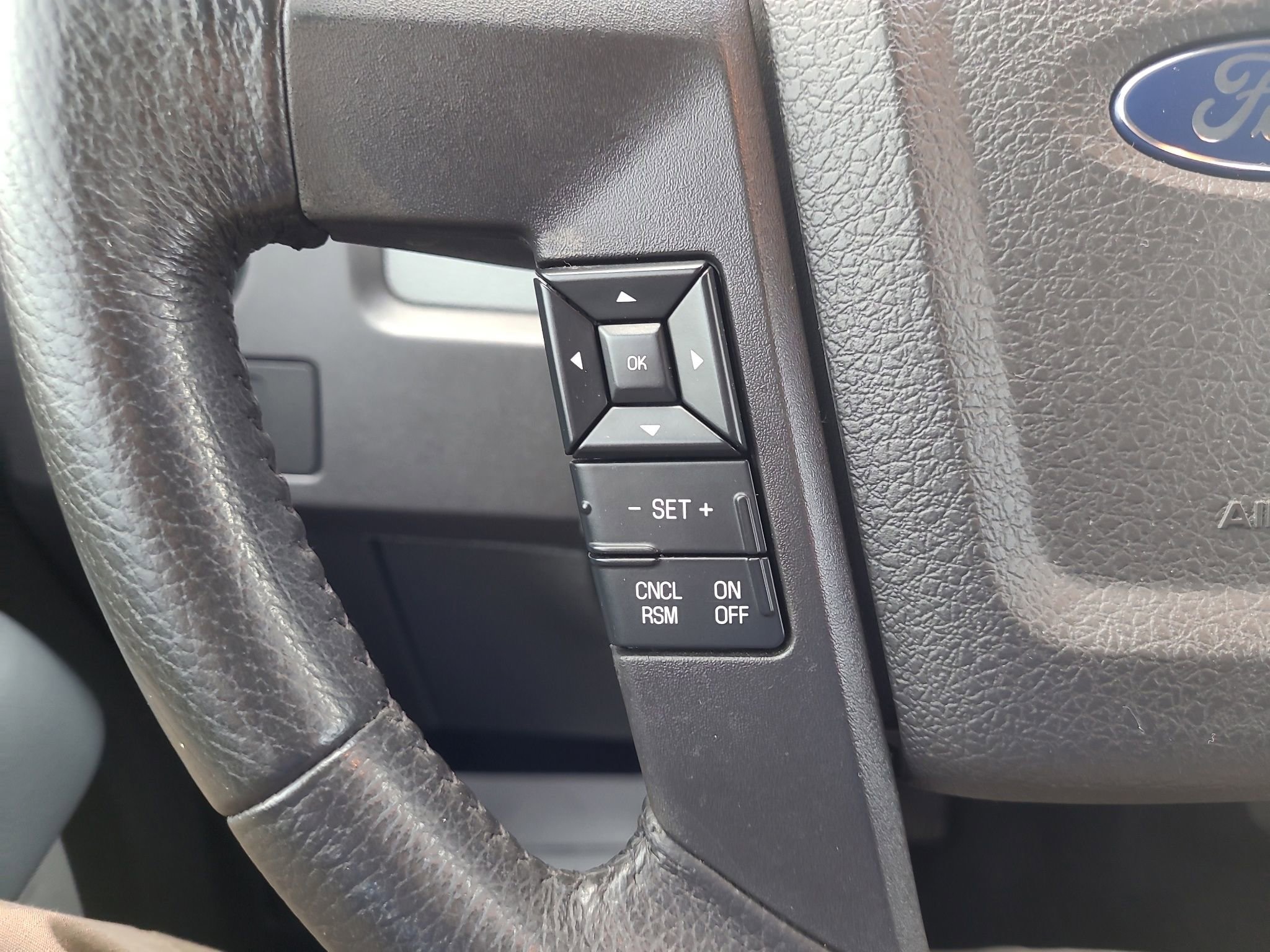 Used 2012 Ford F150 XLT w/ XLT Chrome Pkg image 15