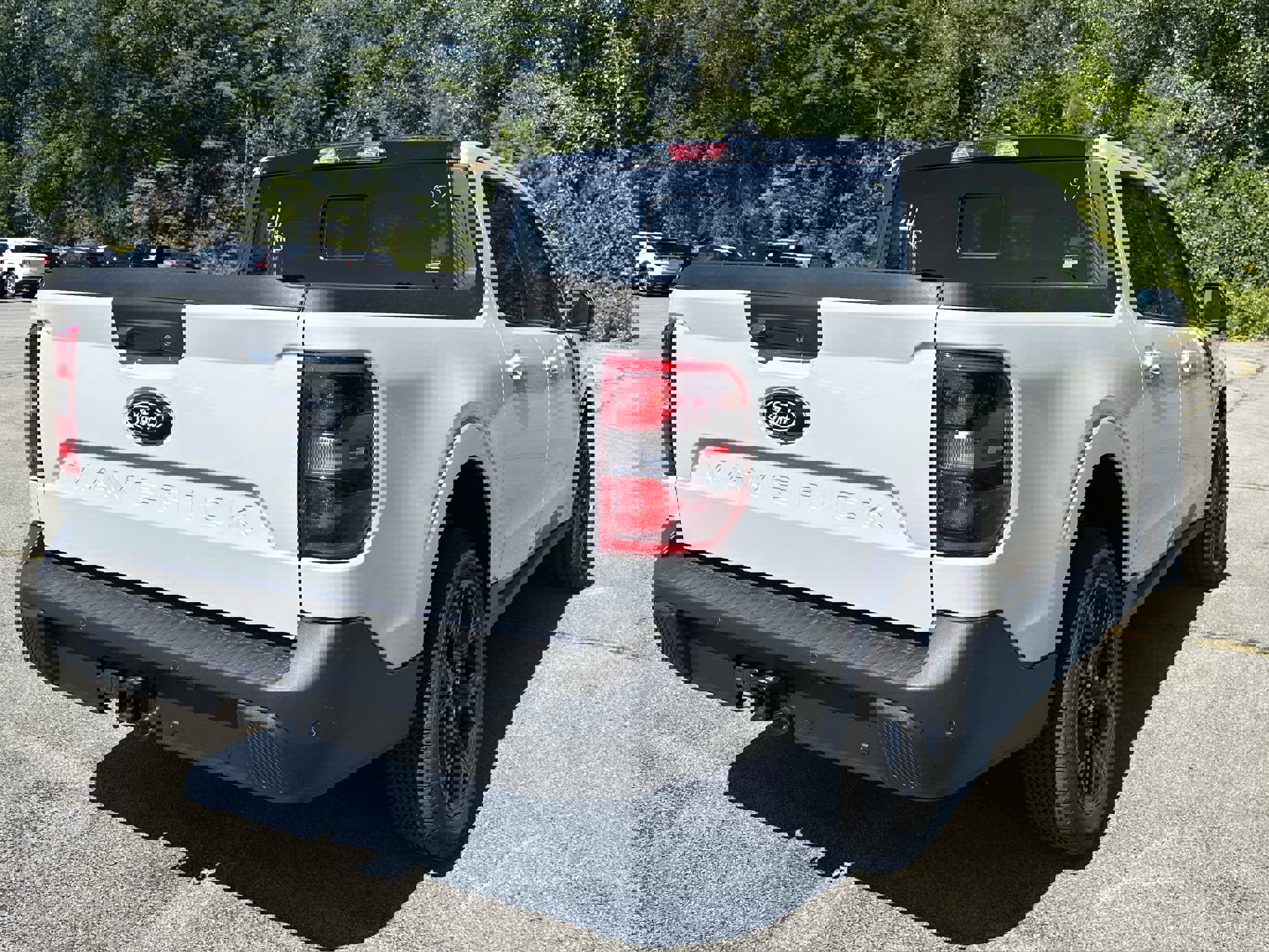 New 2025 Ford Maverick Lariat w/ Black Appearance Package image 12