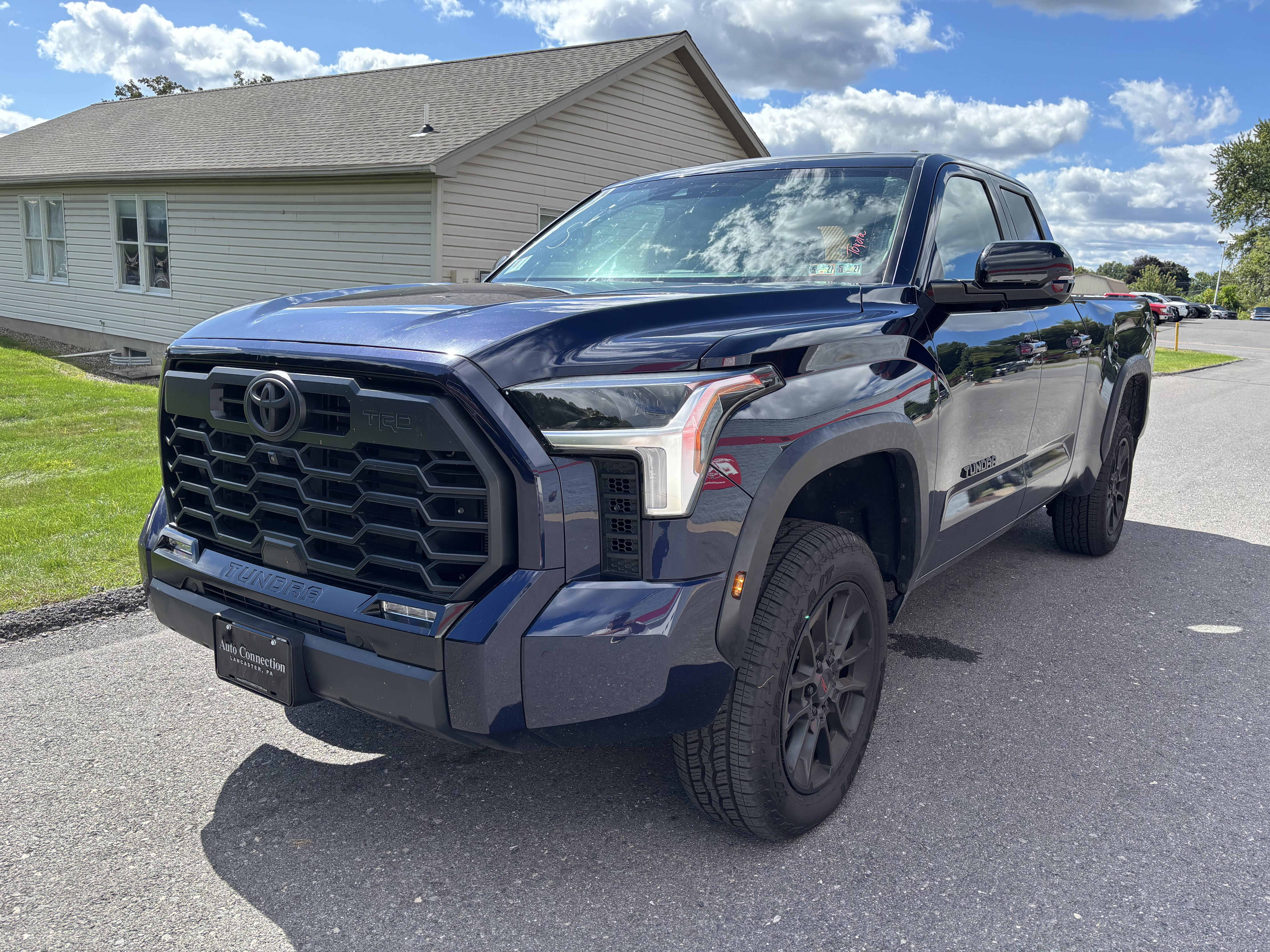 Used 2024 Toyota Tundra Limited w/ TRD Off-Road Package AWD/4WD image 7