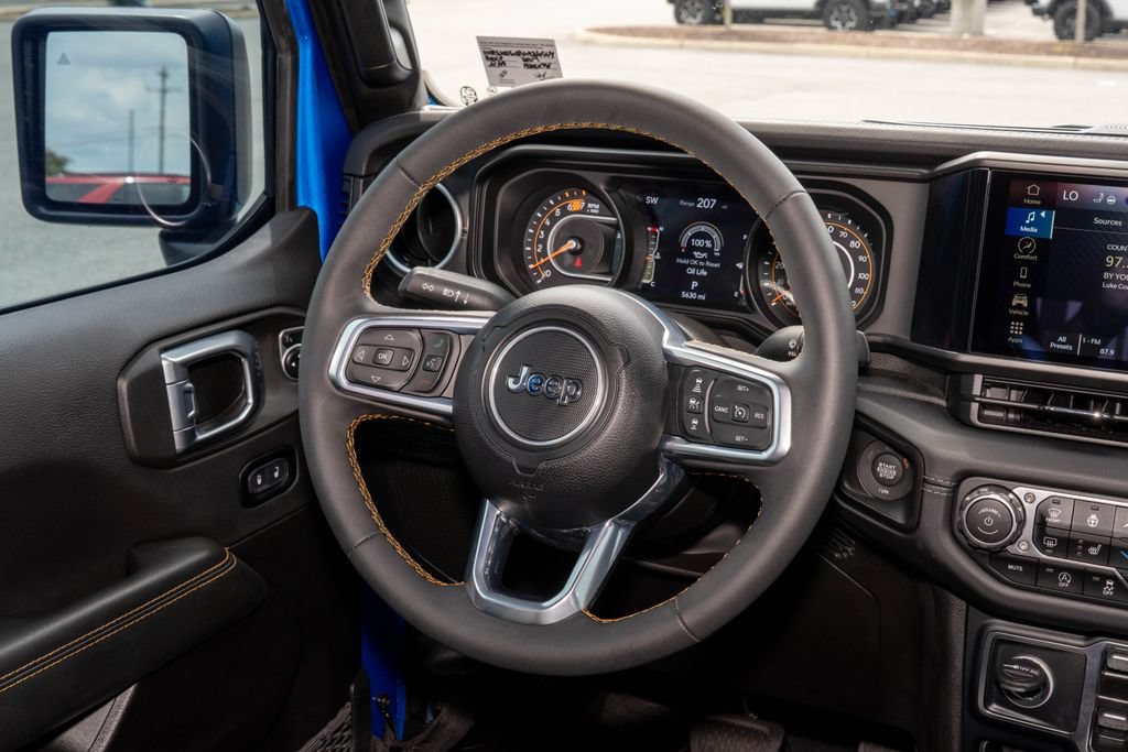 Used 2024 Jeep Wrangler Unlimited Sahara w/ Safety Group AWD/4WD image 19