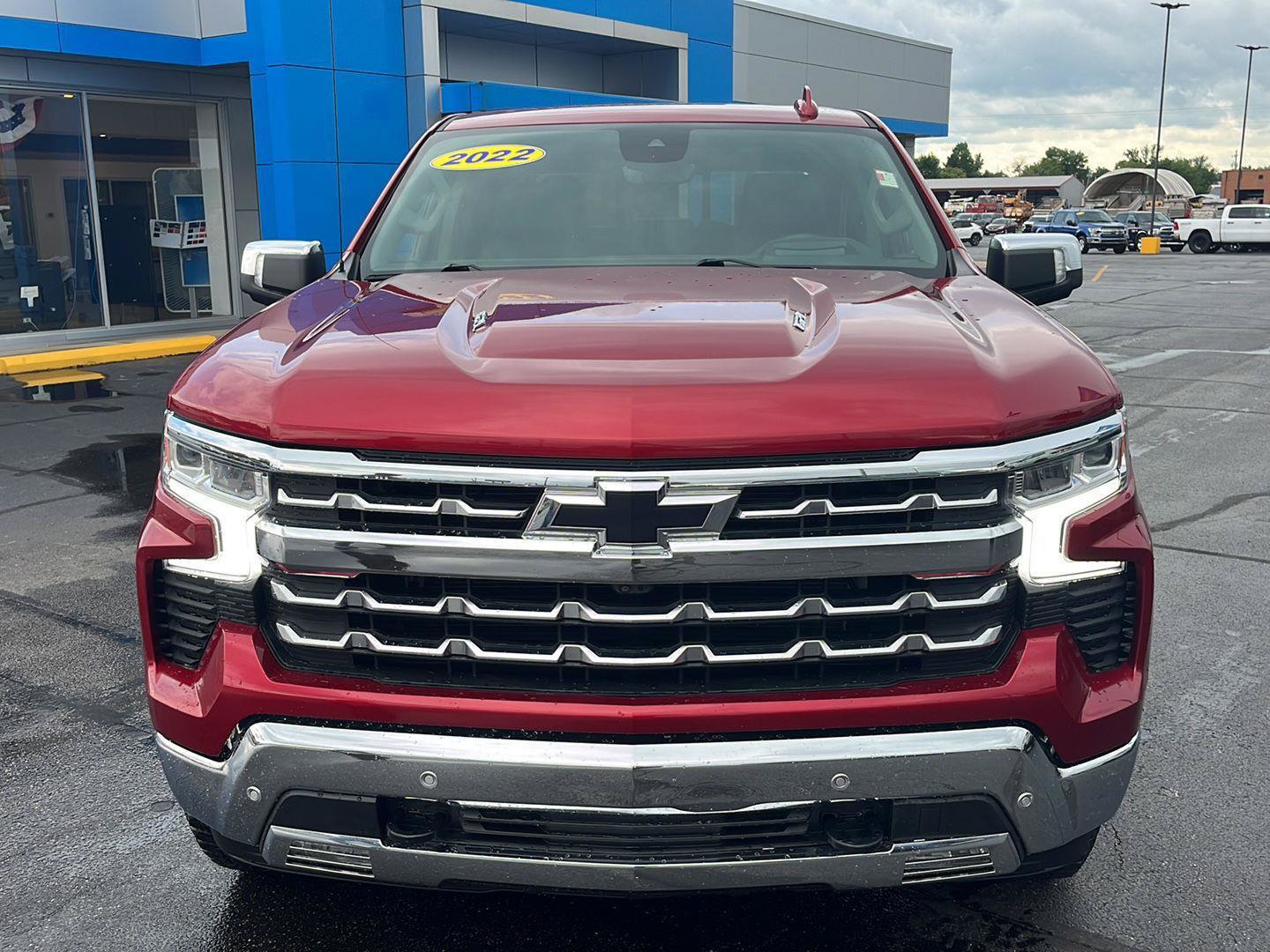 Used 2022 Chevrolet Silverado 1500 LTZ w/ LTZ Premium Package AWD/4WD image 11