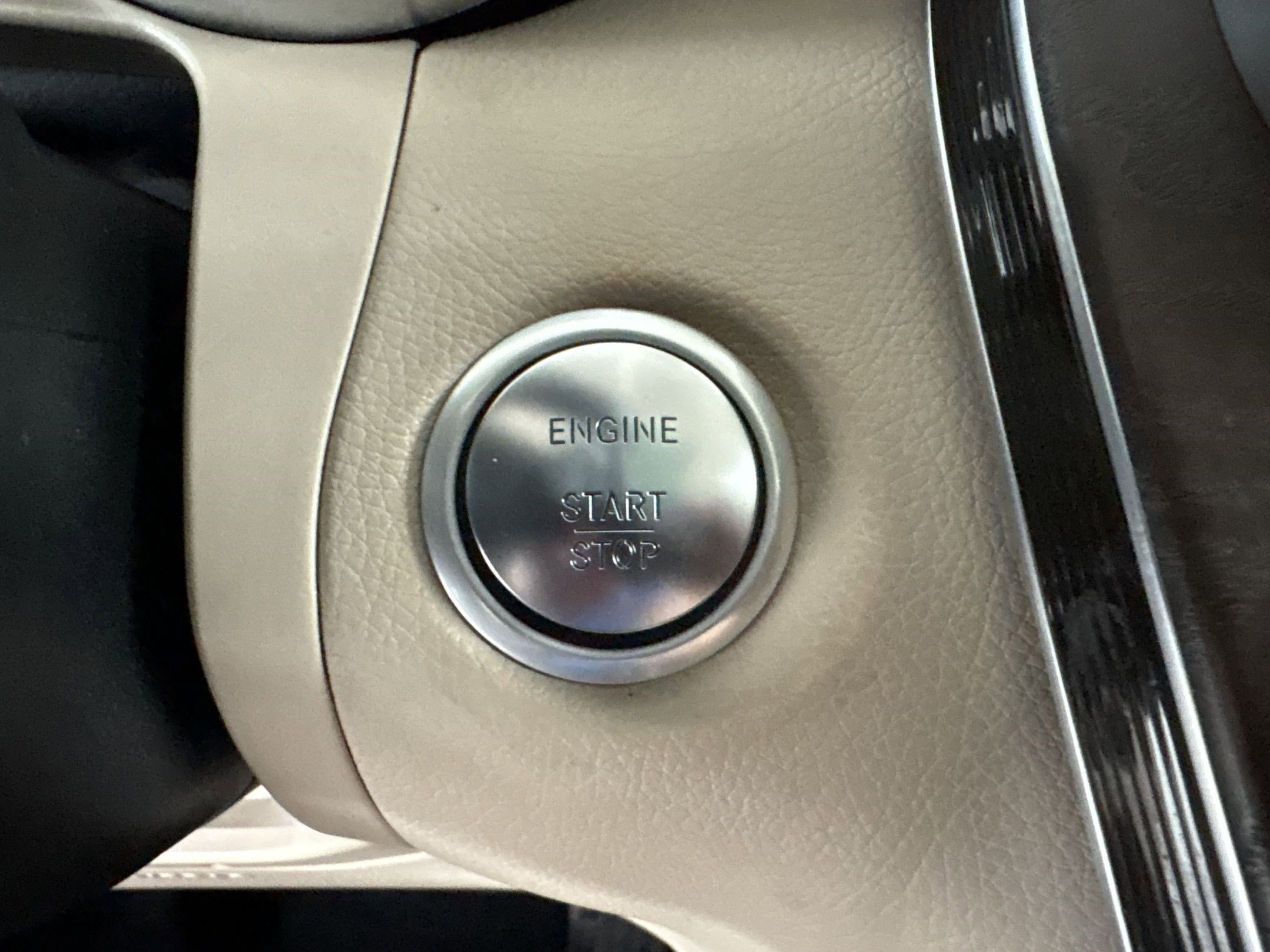 Used 2019 Mercedes-Benz GLC 350e 4MATIC image 26