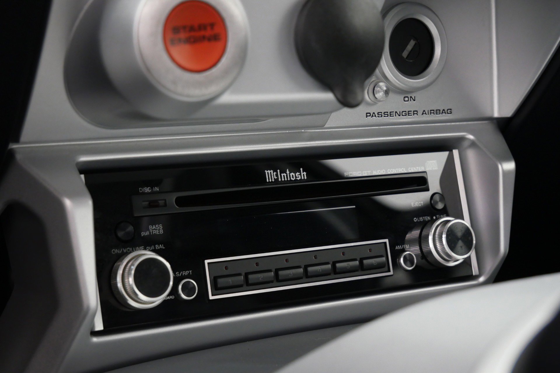 Used 2005 Ford GT image 16