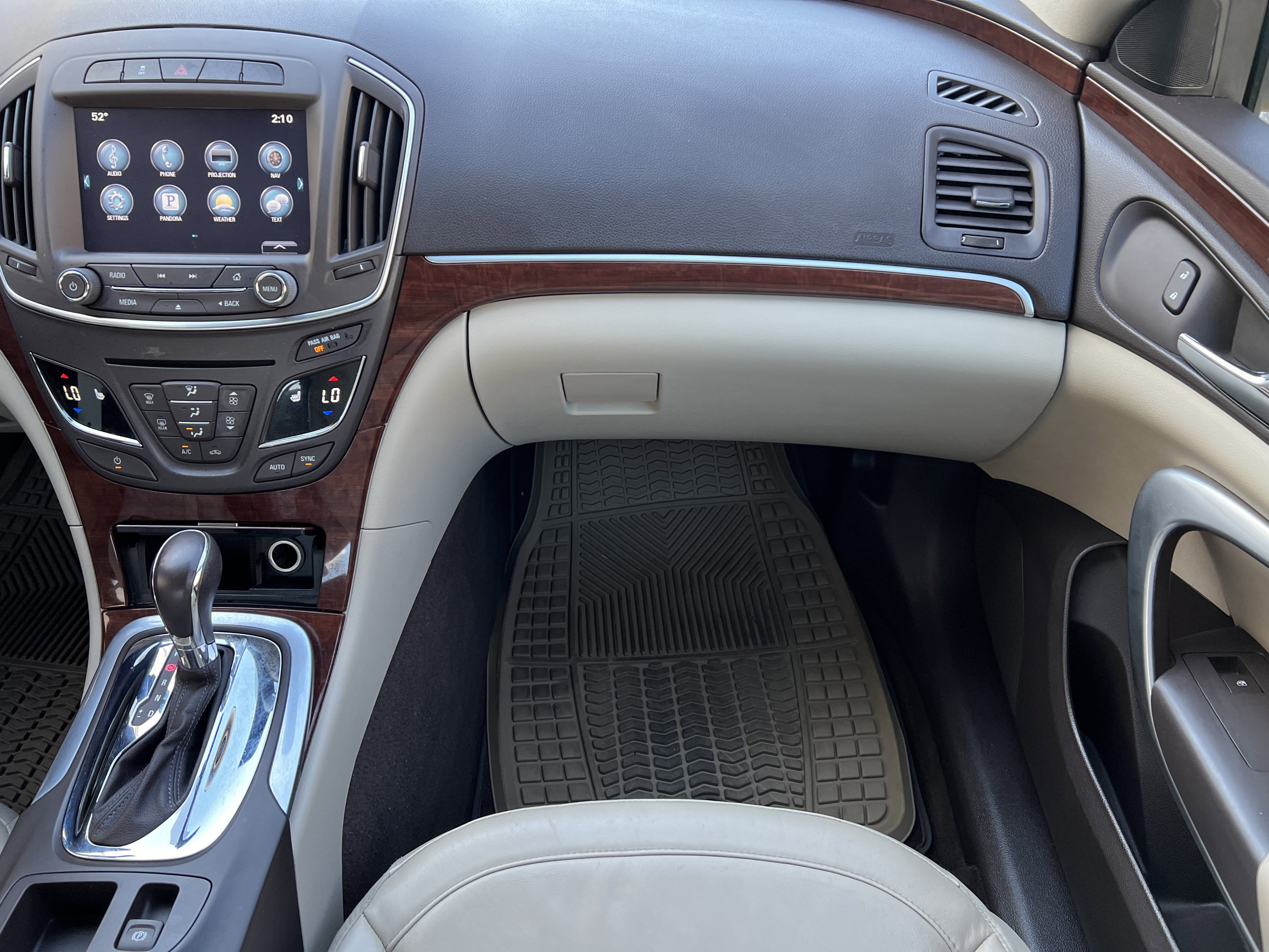 Used 2016 Buick Regal image 35