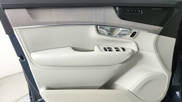 New 2026 Volvo XC90 B6 Ultra w/ Protection Package AWD/4WD image 9
