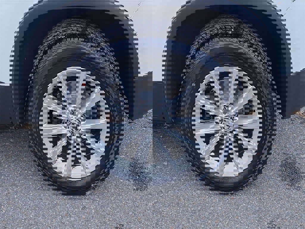 Used 2017 Volkswagen Tiguan Limited w/ Premium Package image 8