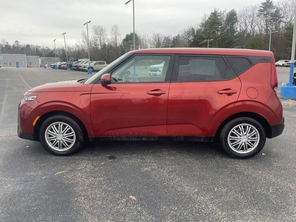 Used 2020 Kia Soul LX image 3