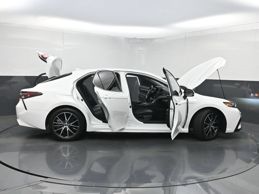 Used 2024 Toyota Camry SE FWD image 36