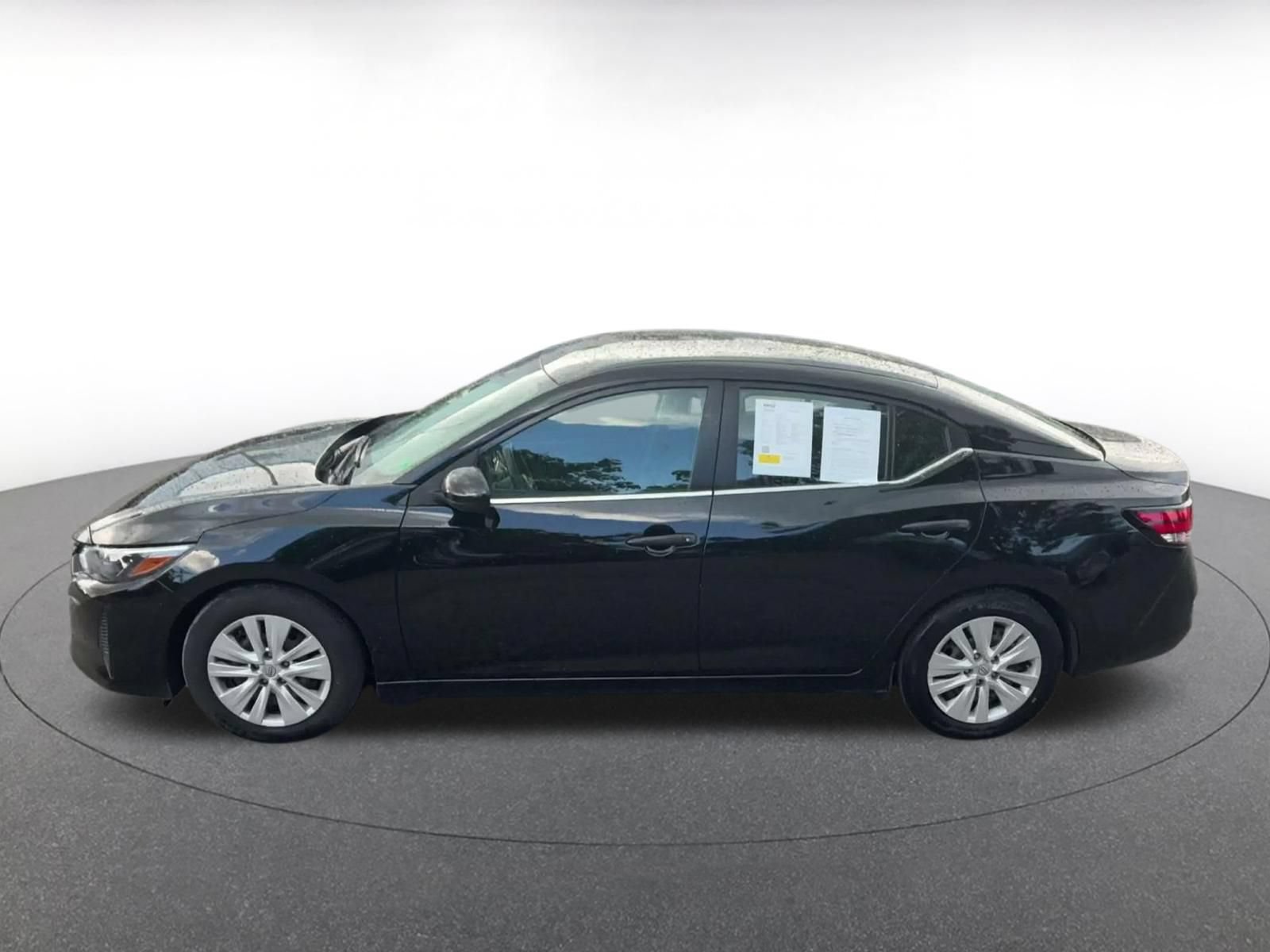 Used 2025 Nissan Sentra S FWD image 9