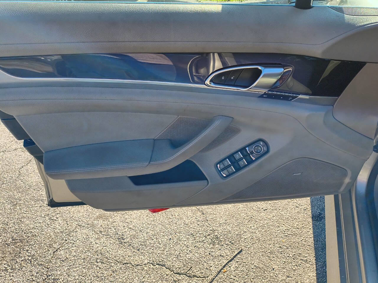 Used 2013 Porsche Panamera S w/ Comfort Pkg image 34