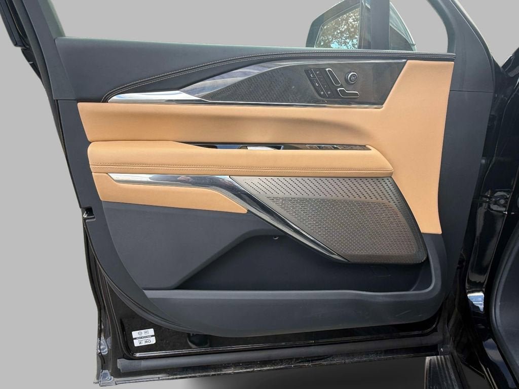 New 2025 Cadillac Escalade IQ Luxury 2 AWD/4WD image 14