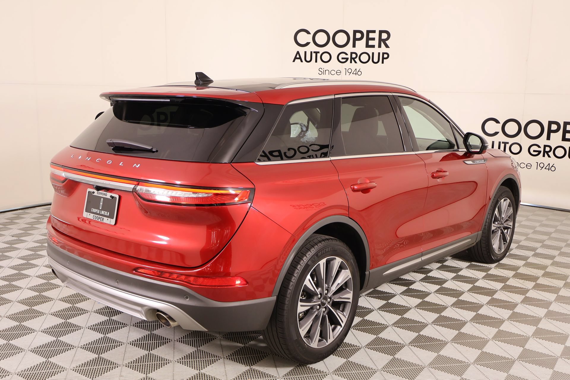 Used 2021 Lincoln Corsair Reserve w/ Elements Package FWD image 22