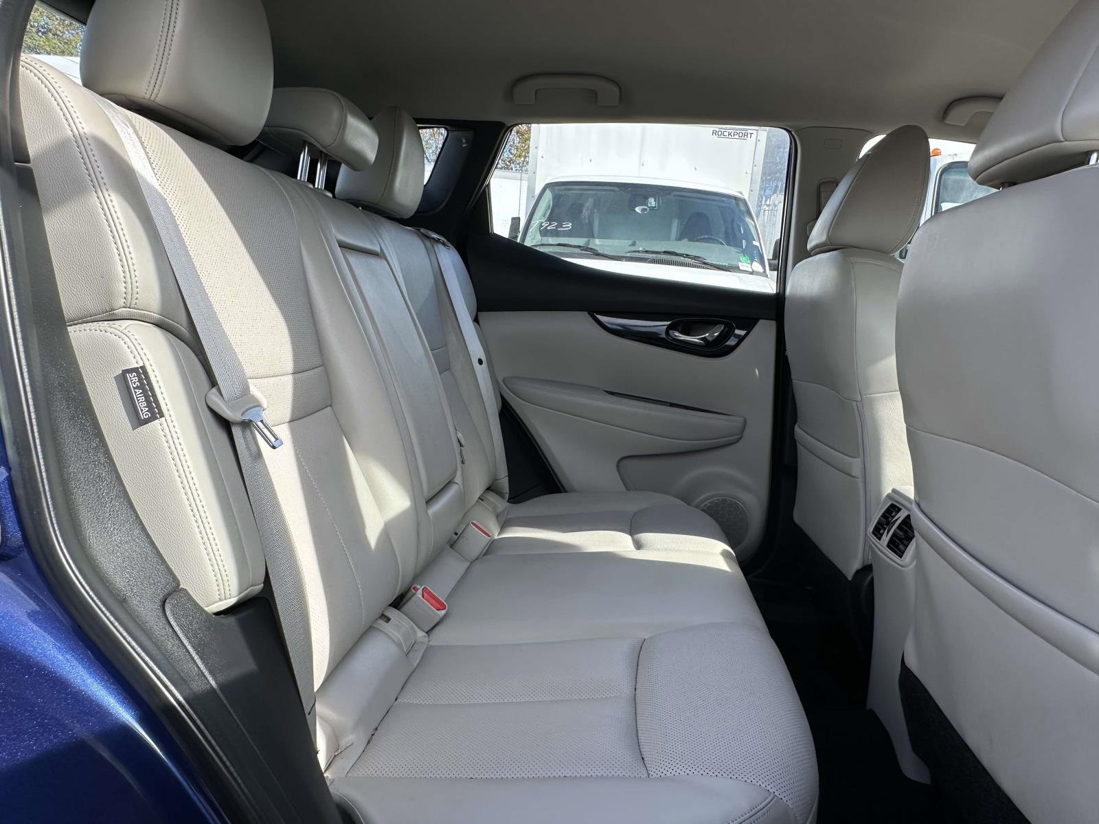 Used 2022 Nissan Rogue Sport SL image 25