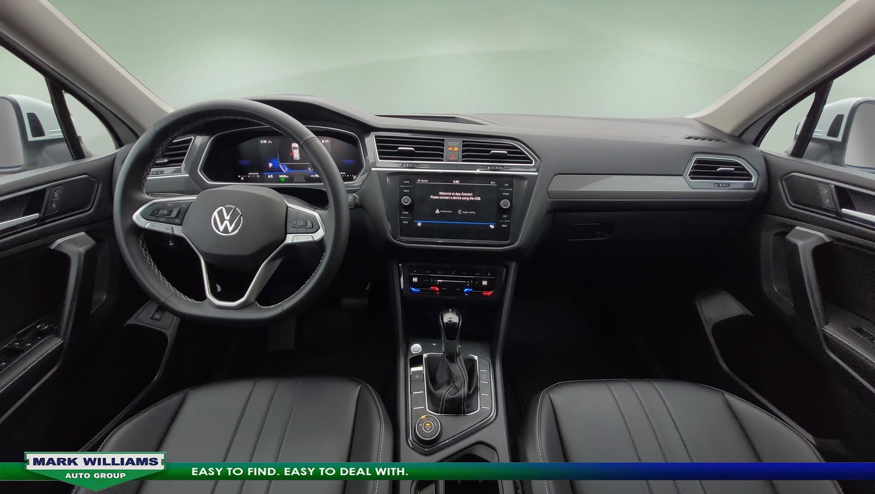 Used 2024 Volkswagen Tiguan SE image 13