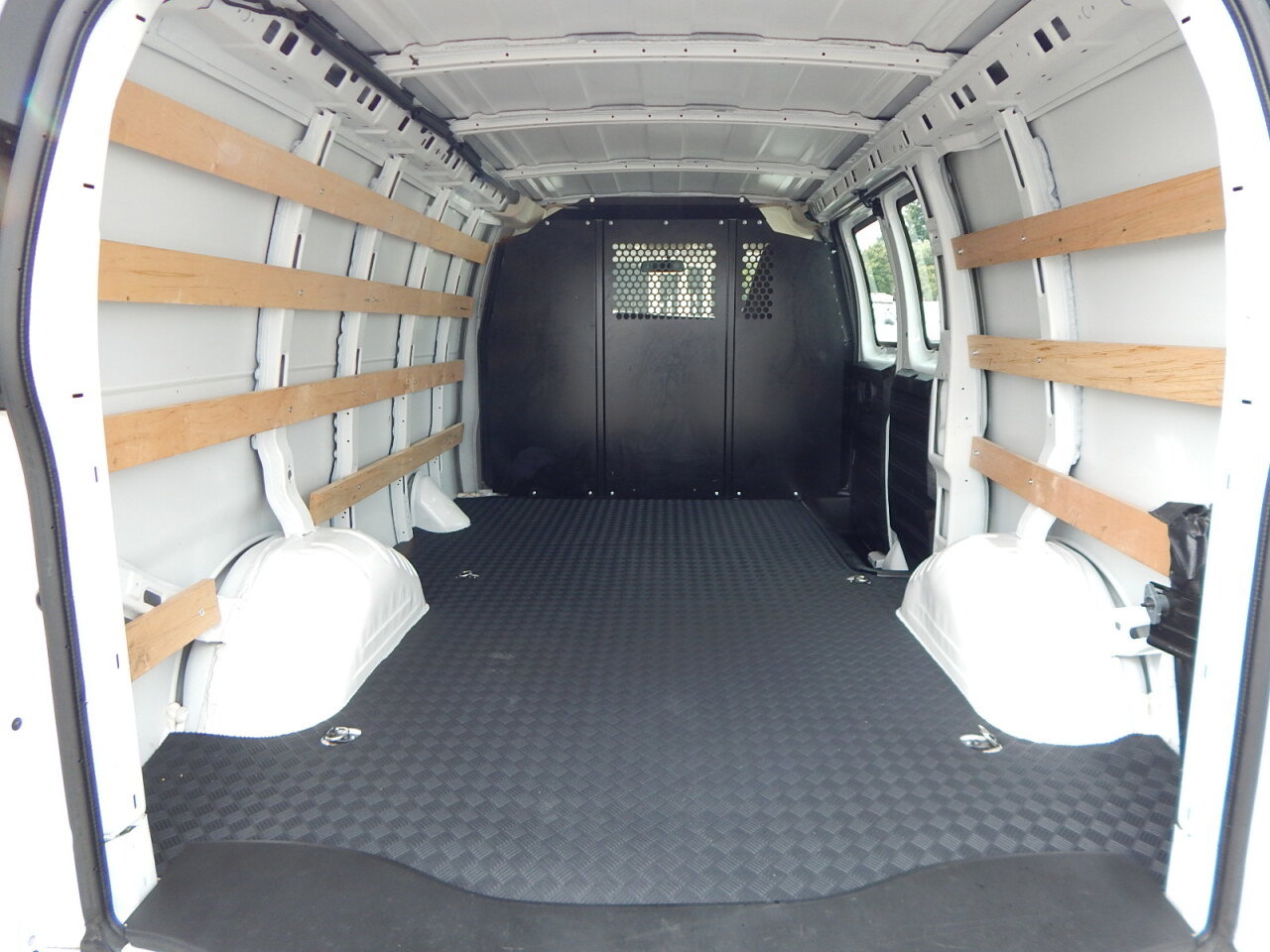 Used 2024 Chevrolet Express 2500 w/ Driver Convenience Package image 3