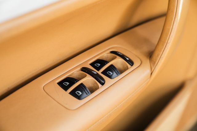 Used 2006 Porsche Cayenne Turbo S AWD/4WD image 58