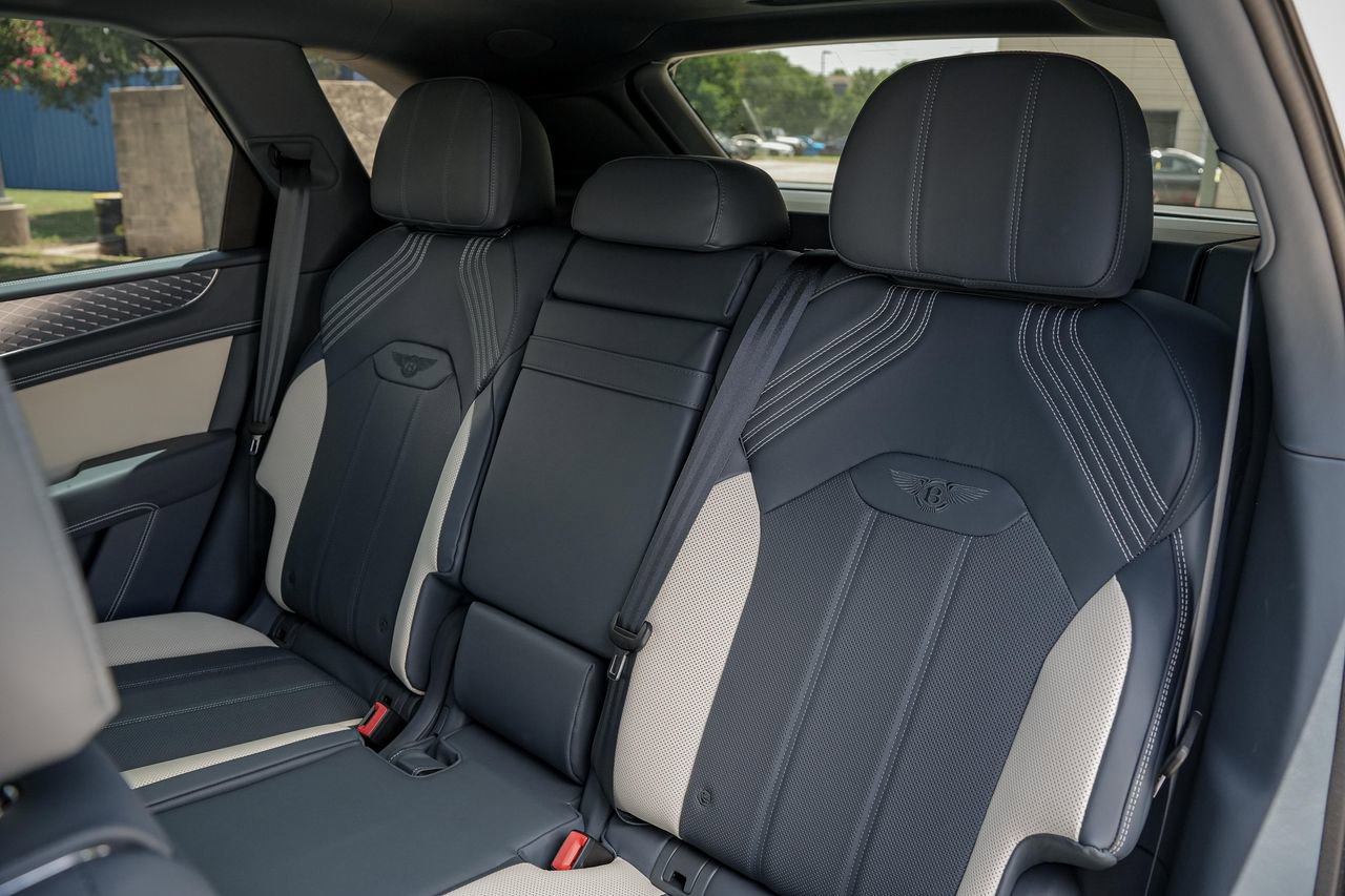 New 2025 Bentley Bentayga AWD/4WD image 38