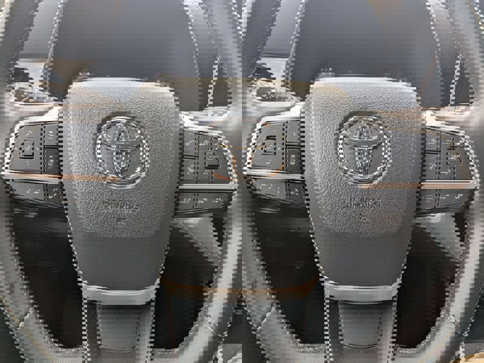 Used 2024 Toyota Highlander LE image 10