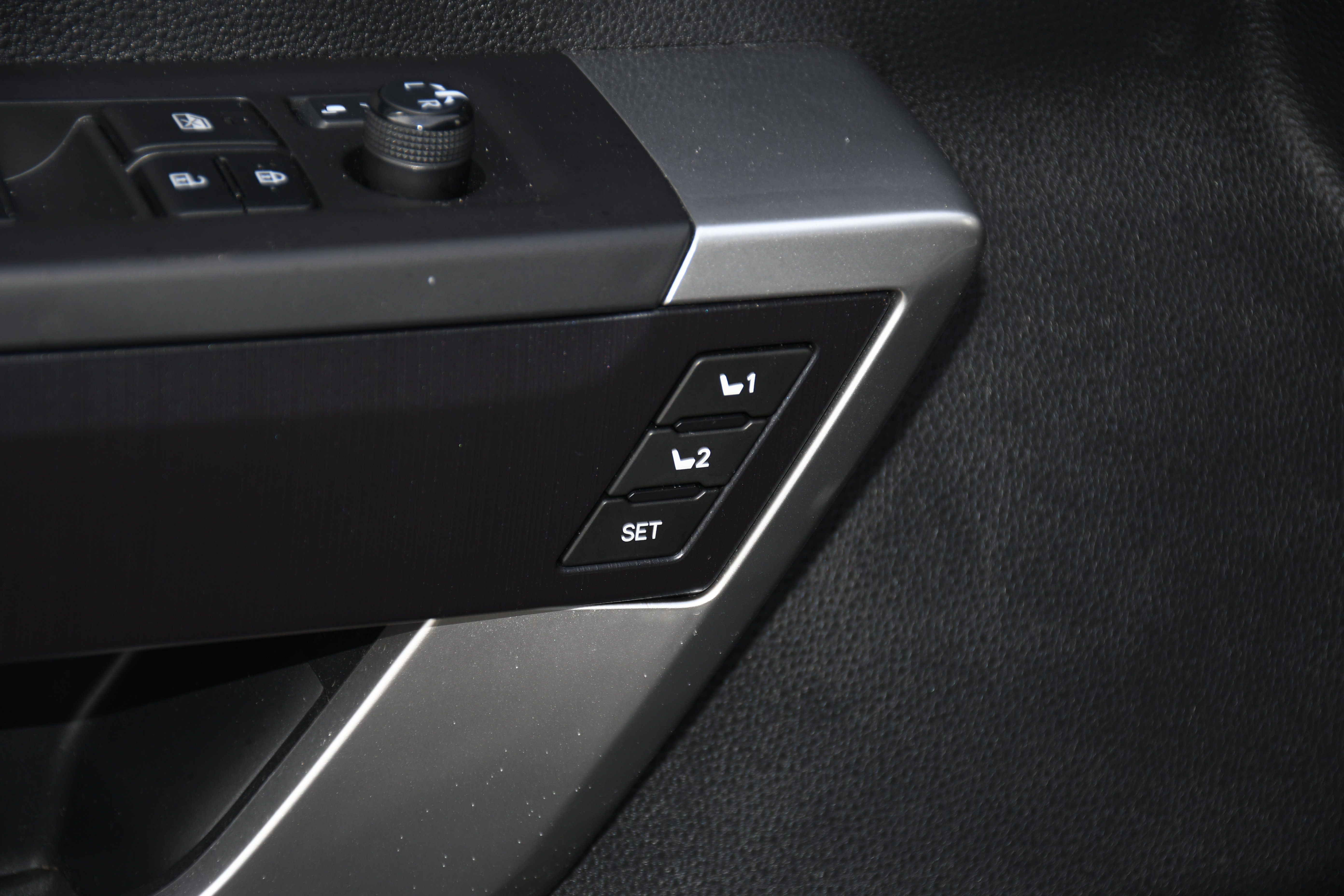 Used 2023 Toyota Tundra Platinum image 12