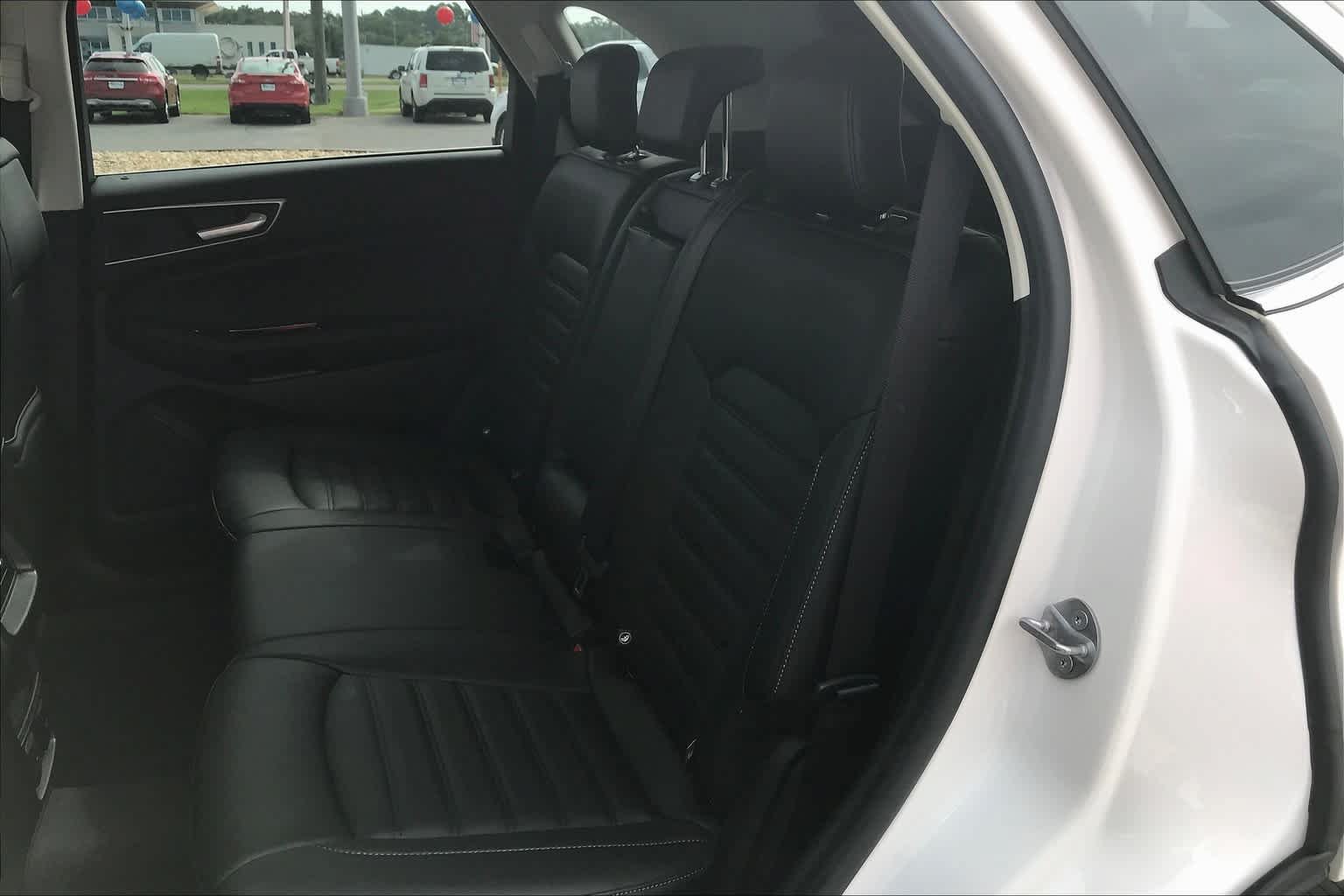 Used 2019 Ford Edge SEL w/ Equipment Group 201A AWD/4WD image 21